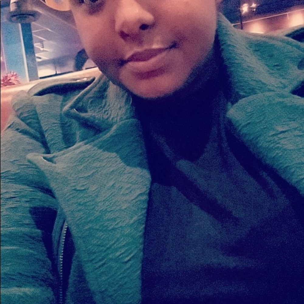 Meet your Posher, Rina - Picture 5 of 5